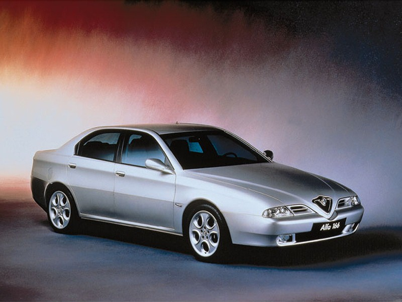 Illustration for article titled Clash of the Camera-Designing Car Designers